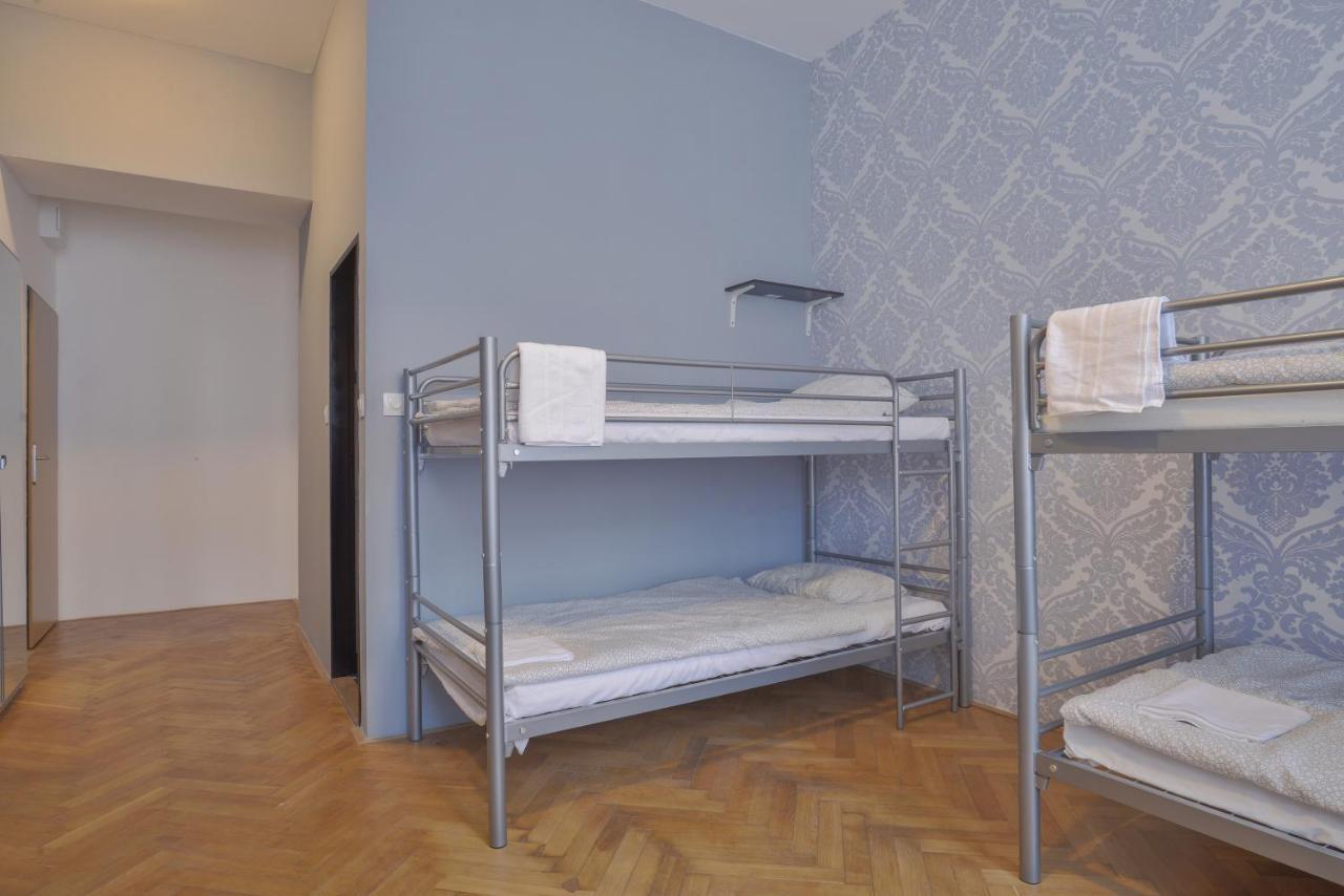 Globe Hostel Prague Adults Only Экстерьер фото