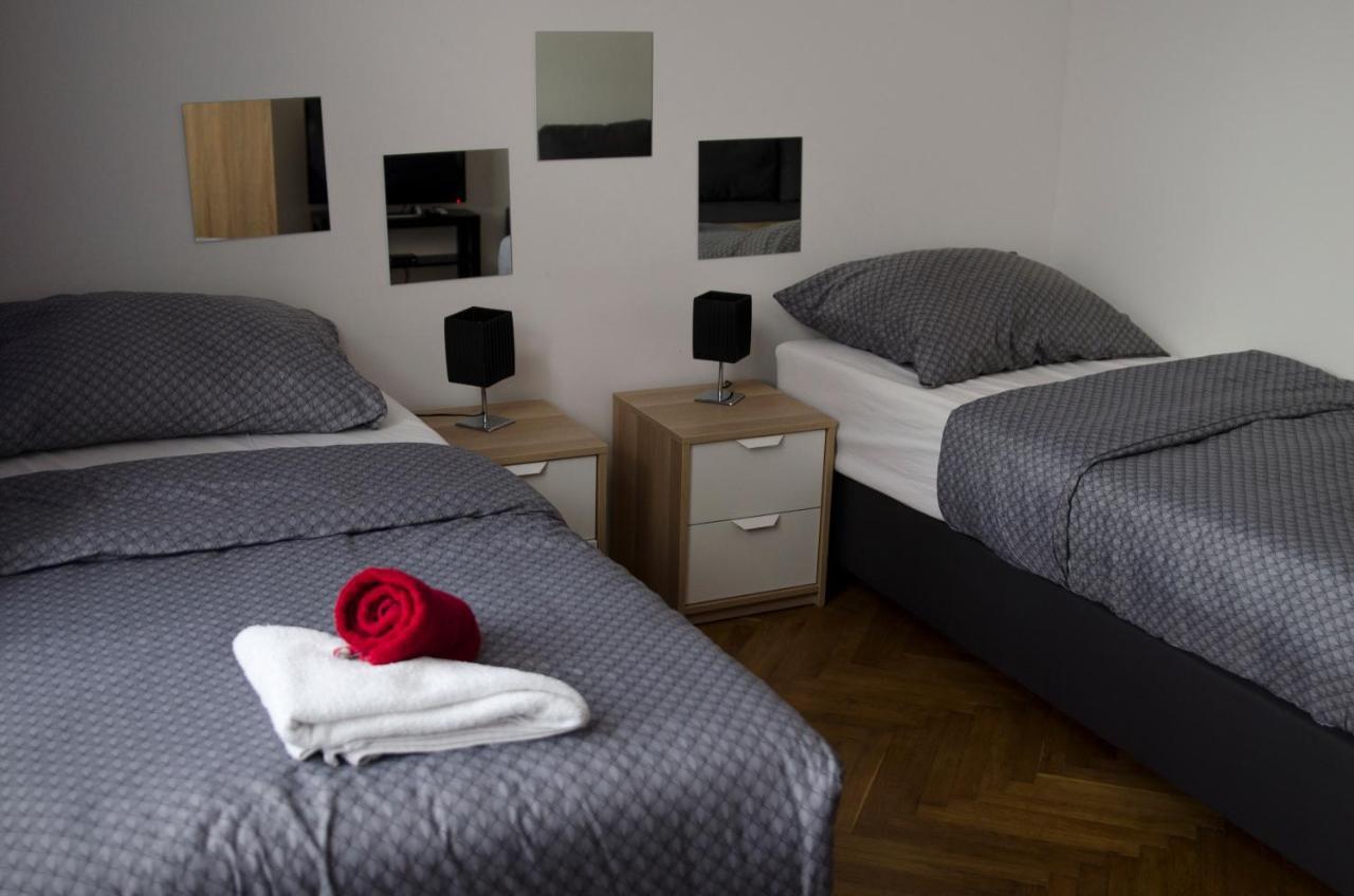 Globe Hostel Prague Adults Only Экстерьер фото