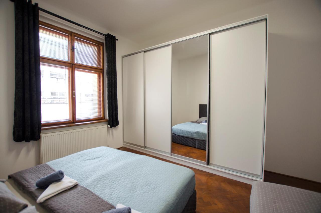 Globe Hostel Prague Adults Only Экстерьер фото