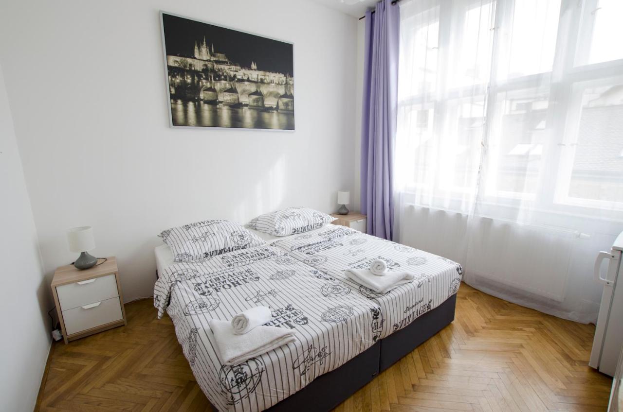 Globe Hostel Prague Adults Only Экстерьер фото