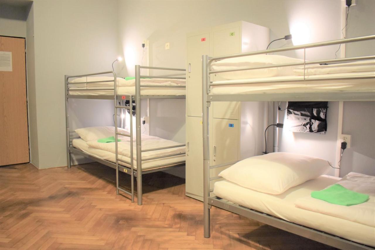 Globe Hostel Prague Adults Only Экстерьер фото