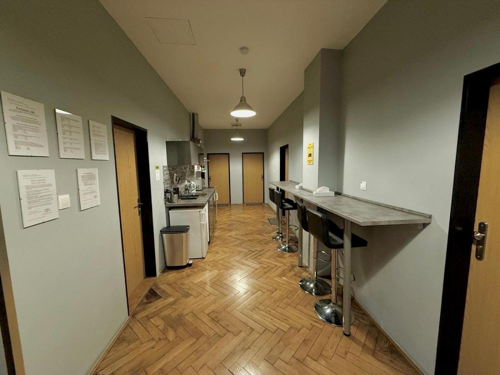 Globe Hostel Prague Adults Only Экстерьер фото